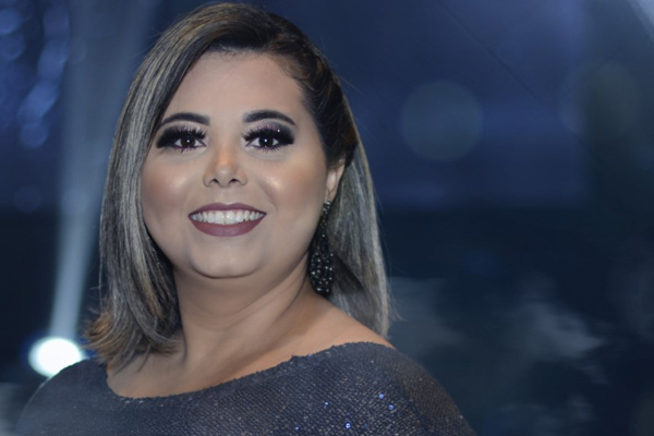 Maressa Cruz apresenta o single "Não me Deixe"