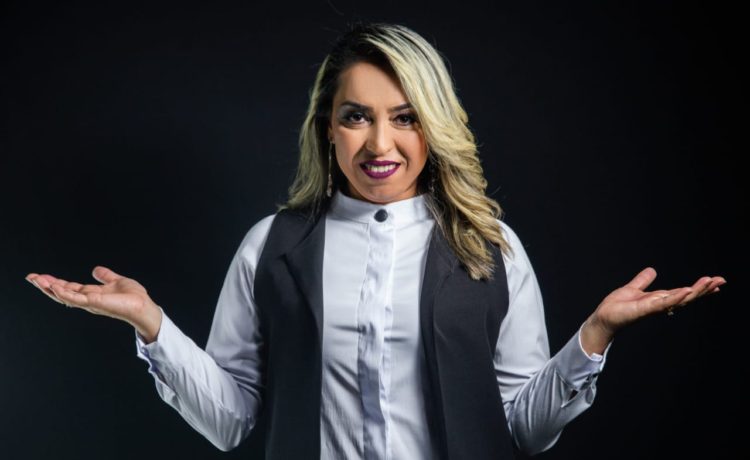 "Estou de volta": Novo single de Sandra Marques é convite para se achegar a Deus