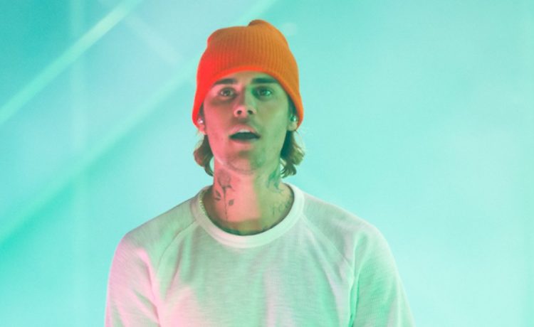 Justin Bieber apresenta o EP gospel "Freedom"