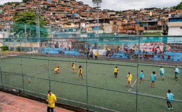 Complexo do Alemão recebe a 1ª edição da Ação Social Esperança Rio