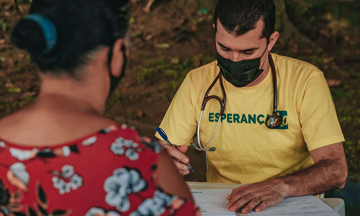 Complexo do Alemão recebe a 1ª edição da Ação Social Esperança Rio