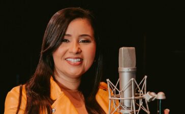 Central Gospel Music apresenta a cantora Rosangela Oliveira como nova aposta no estilo pentecostal